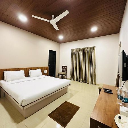 Hotel Grand Indu, 3 Star Colhapur Exterior foto