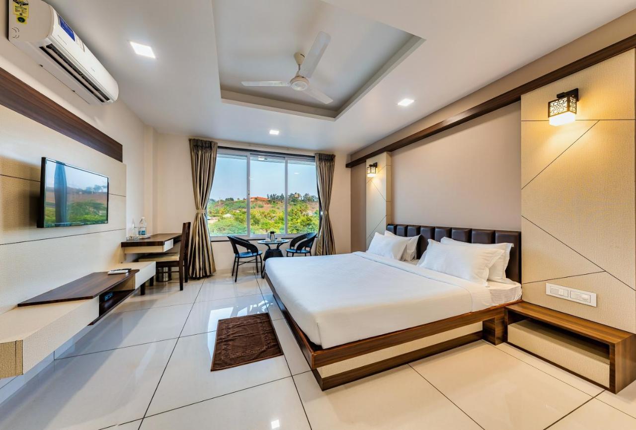 Hotel Grand Indu, 3 Star Colhapur Exterior foto
